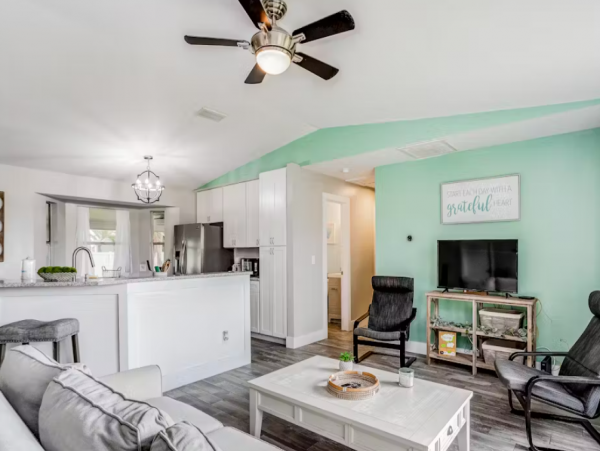 Elegant 3 Bedroom Vacation Home in Cape Coral