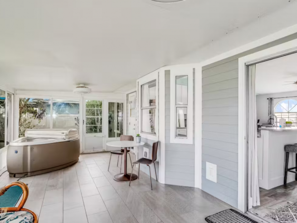 Elegant 3 Bedroom Vacation Home in Cape Coral