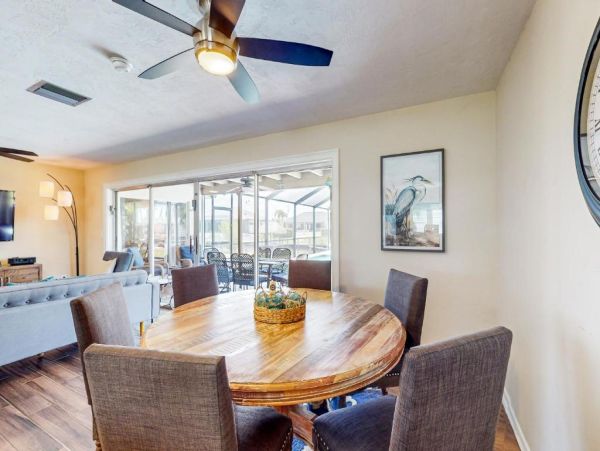 Luxury Canal-Front Villa with Private Saltwater Pool in Cape Coral