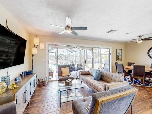Luxury Canal-Front Villa with Private Saltwater Pool in Cape Coral