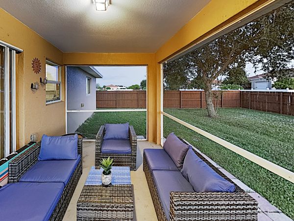 Cape Coral Home 1009717