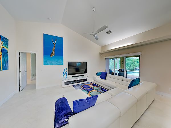 Cape Coral Home 1009718