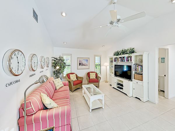 Cape Coral Home 1009722