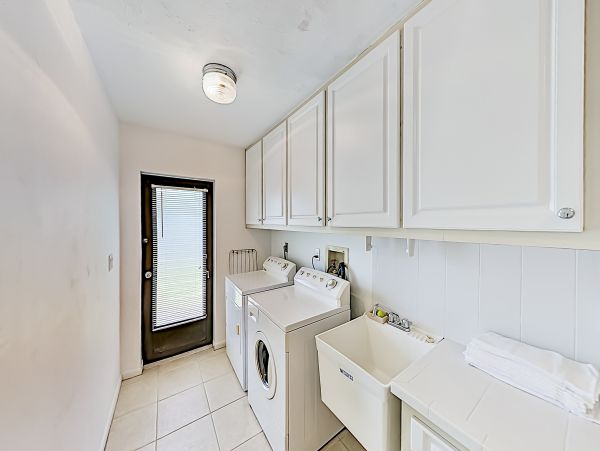 Cape Coral Home 1009722