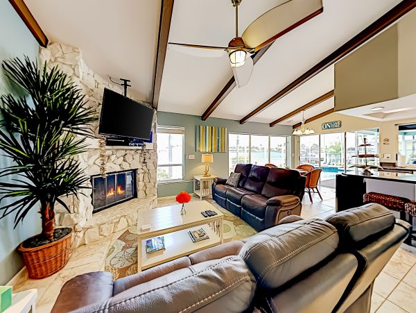 Cape Coral Home 1009723