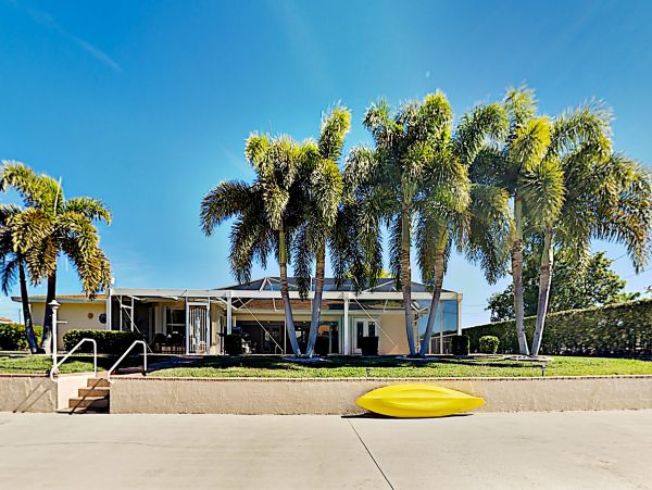 Cape Coral Home 1009724