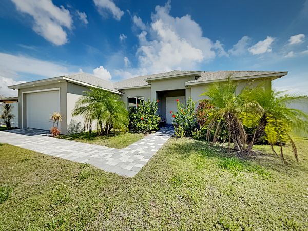 Cape Coral Home 1009726