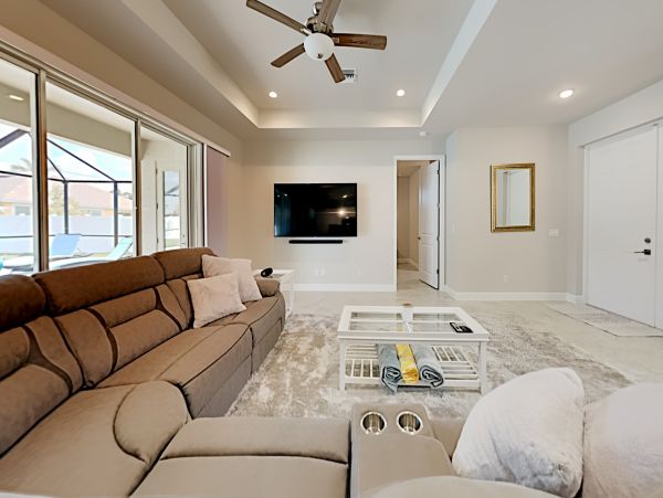 Cape Coral Home 1009726
