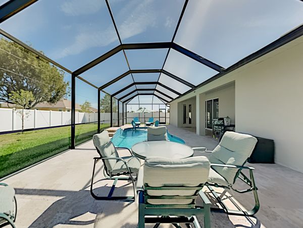 Cape Coral Home 1009726