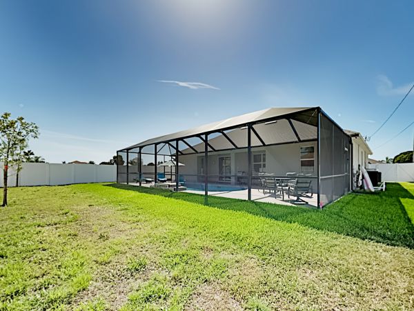 Cape Coral Home 1009726