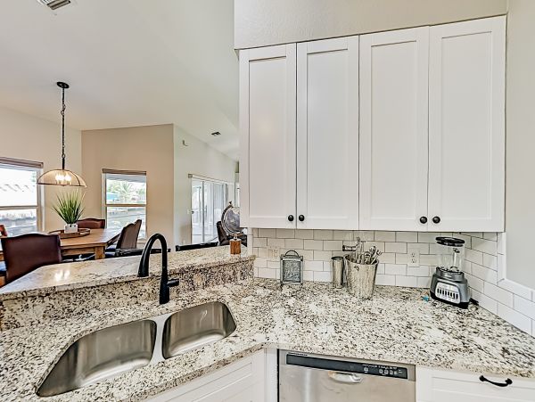 Cape Coral Home 1009728