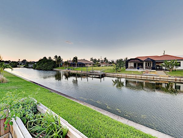 Cape Coral Home 1009729