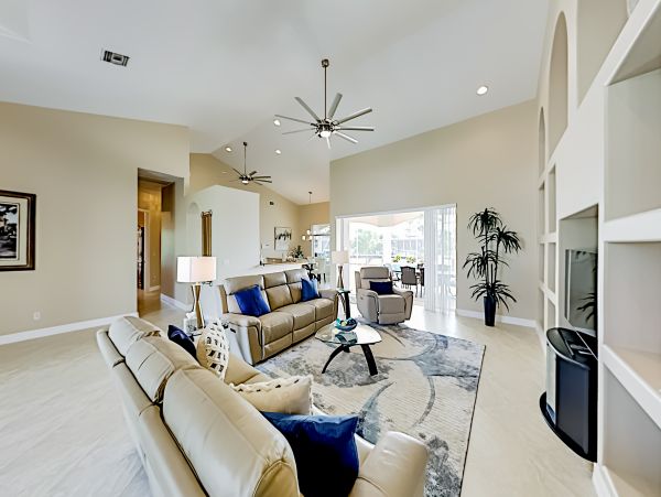 Cape Coral Home 1009731