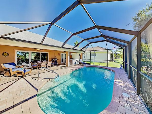 Cape Coral Luxury Vacation Home with Pool & Hot Tub