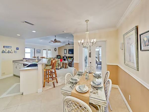 Cape Coral Luxury Vacation Home with Pool & Hot Tub