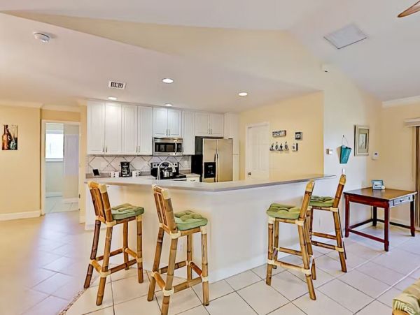 Cape Coral Luxury Vacation Home with Pool & Hot Tub
