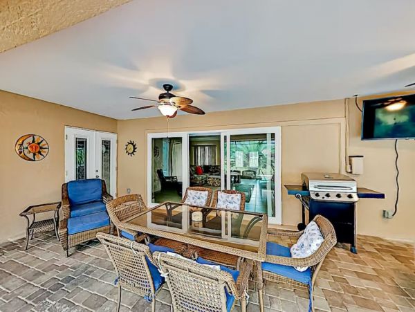 Cape Coral Luxury Vacation Home with Pool & Hot Tub