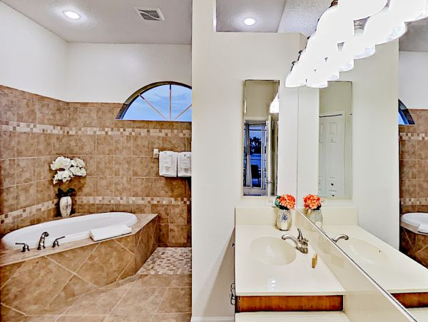 Cape Coral Home 1009733