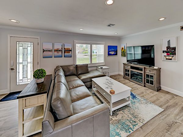 Cape Coral Home 1009735