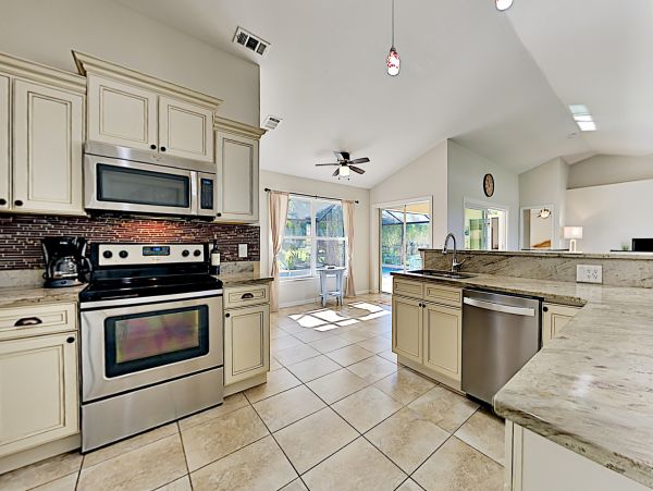 Cape Coral Home 1009740