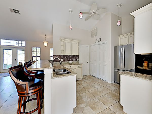 Cape Coral Home 1009740