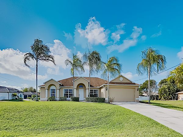 Cape Coral Home 1009741