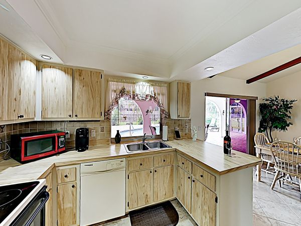 Cape Coral Home 1009745
