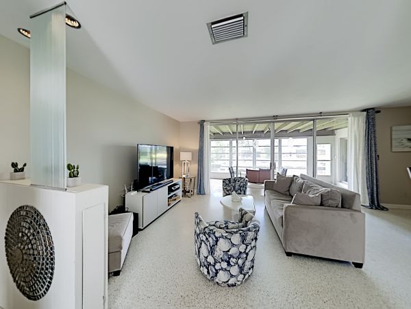 Cape Coral Home 1009746