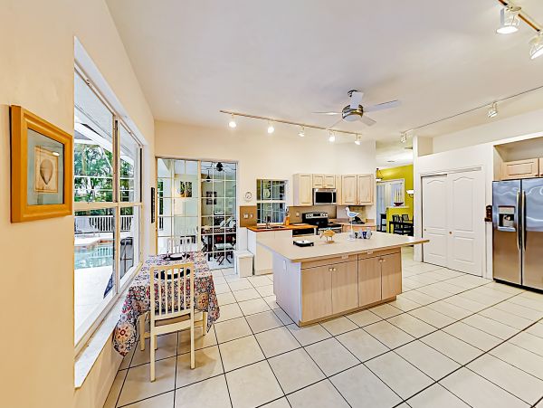 Cape Coral Home 1009747