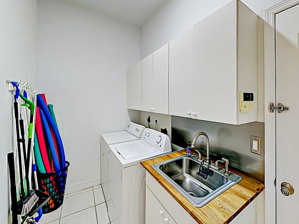 Cape Coral Home 1009747
