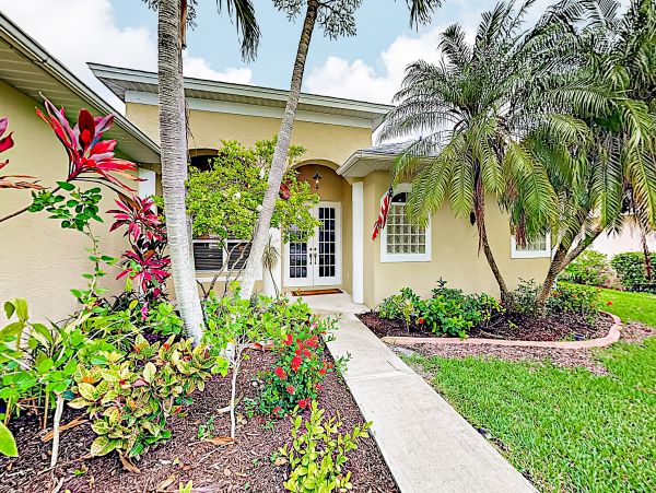 Cape Coral Home 1009747