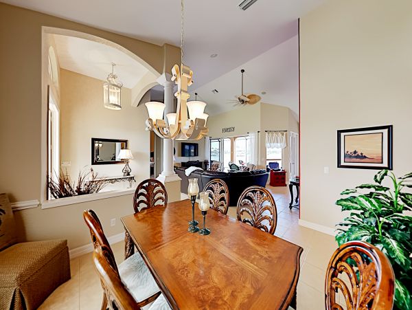 Cape Coral Home 1009757