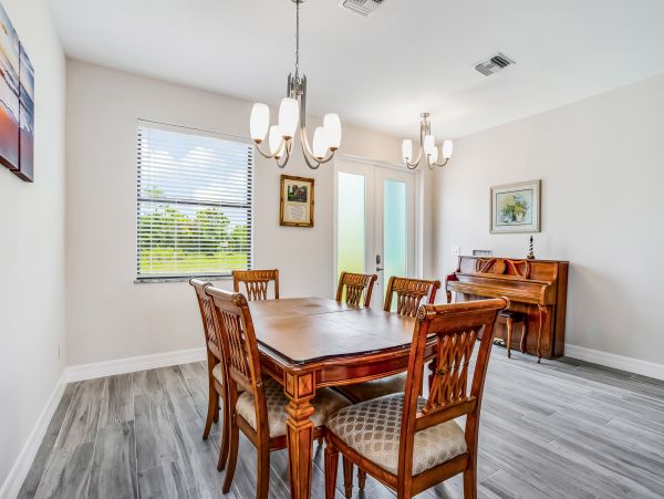 Cape Coral Home 1009759