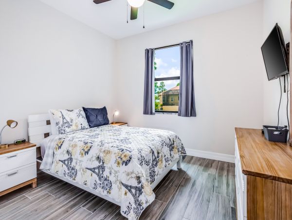 Cape Coral Home 1009759