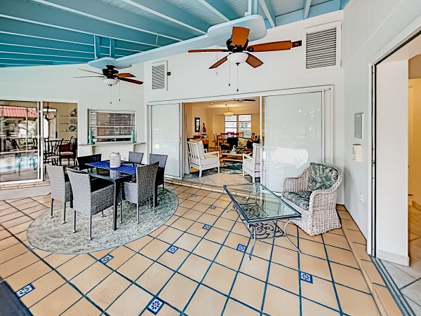 Three Bedroom Pool Waterside Home