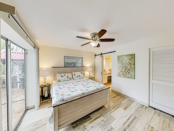 Three Bedroom Pool Waterside Home