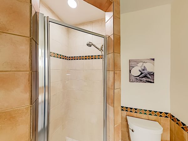Three Bedroom Pool Waterside Home