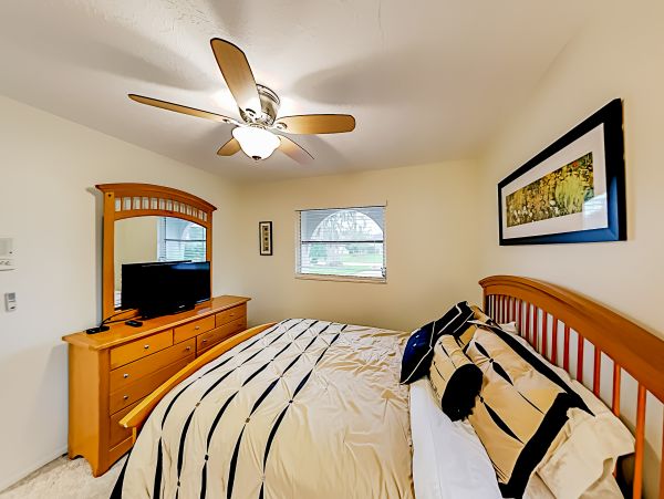 Three Bedroom Pool Waterside Home