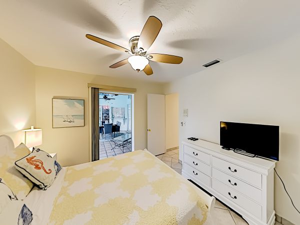 Three Bedroom Pool Waterside Home