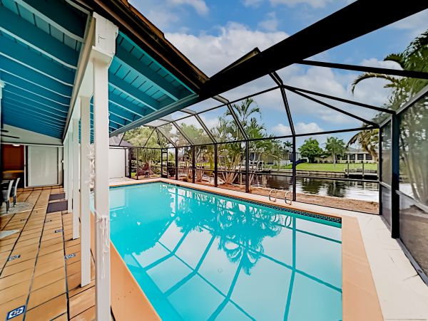 Three Bedroom Pool Waterside Home