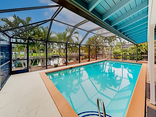 Three Bedroom Pool Waterside Home