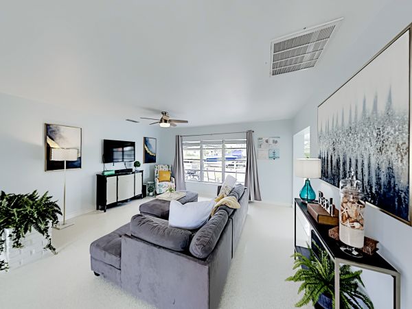 Cape Coral Home 1009771
