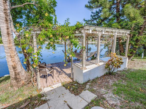Cape Coral Home 1009772