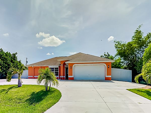 Cape Coral Home 1009773