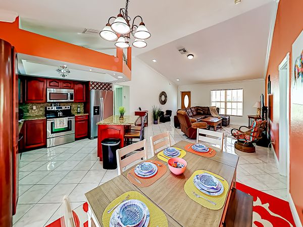 Cape Coral Home 1009773