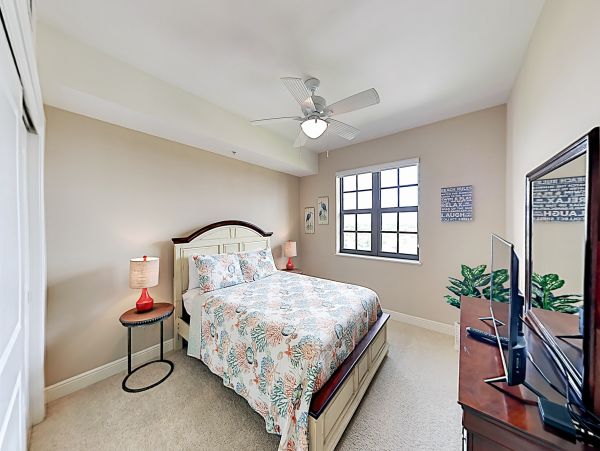 Cape Coral Condo 1009775