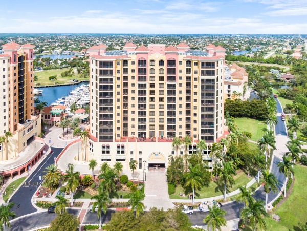 Cape Coral Condo 1009775
