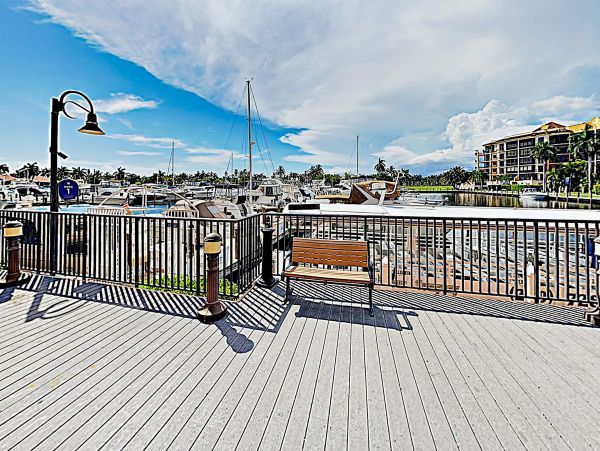 Cape Coral Condo 1009775