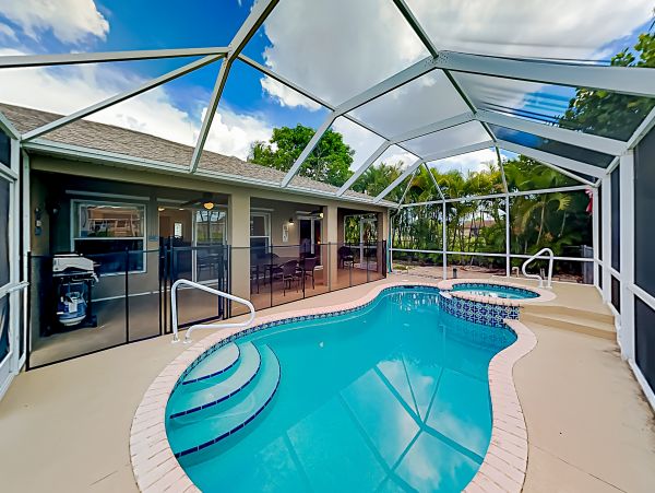 Cape Coral Canalfront 4 Bedroom Villa with Boat Dock