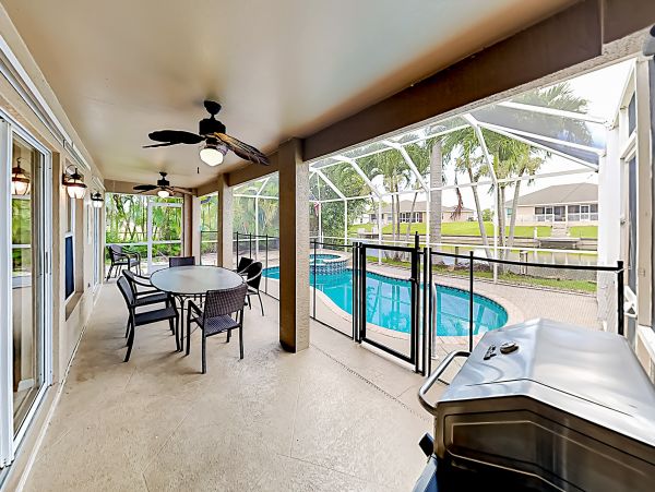 Cape Coral Canalfront 4 Bedroom Villa with Boat Dock